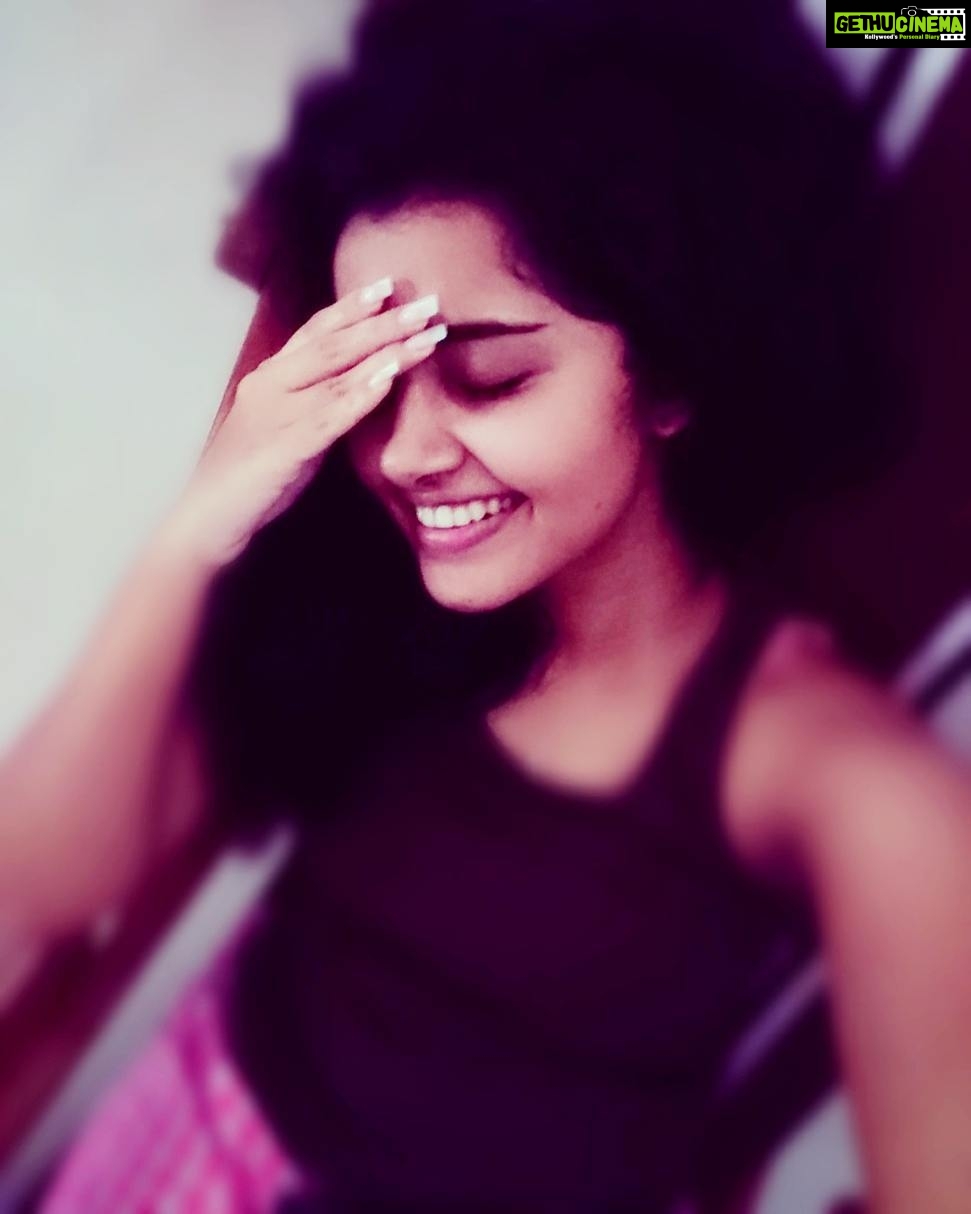 Anupama Parameswaran Instagram - Crazy times 😊