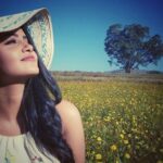 Anupama Parameswaran Instagram - #throwback#Arakku #shatamanambhavathi #nalonenu💓 #sunkissed #atreebehind #loveintheair💕 https://youtu.be/oP-n5Q8cYzU Thanks for everything my 1m frnds😘