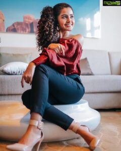Anupama Parameswaran Instagram - Am I having deja brew or is this just my second cup of coffee today? ☕️ Styling @gaurinaidu 😇 PC @thechillpixelco 😝 MUA @shelarpravin99 Hairstyle @koli_sarika7313