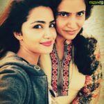 Anupama Parameswaran Instagram - With the Birthday 🎂 girrrl.... Mwuahhhh 😘