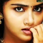 Anupama Parameswaran Instagram - 👀can't be just sweet always.... Craggy me 😣😡😤😬