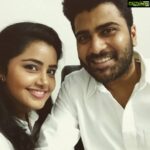 Anupama Parameswaran Instagram – Promotions 😄 #shatamanambhavathidreams ❤
#white&white coincidence 😁