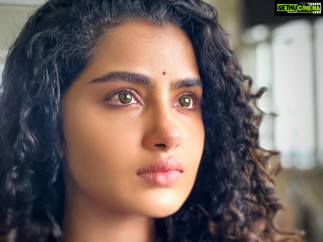 Anupama Parameswaran Instagram - And she cried “kanna” …… #rowdyboys