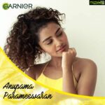 Anupama Parameswaran Instagram - Hey there 👀👋 So elated to finally share this bright new chapter of my life with you & tell you all that I’m a part of @garnierindia ‘s #BrightTribe! 💛🍋✨ #Garnier #GarnierIndia