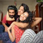 Anupama Parameswaran Instagram - Fam ♥️ @lakshmipriyavishak @vishakrwarriar 😬😍