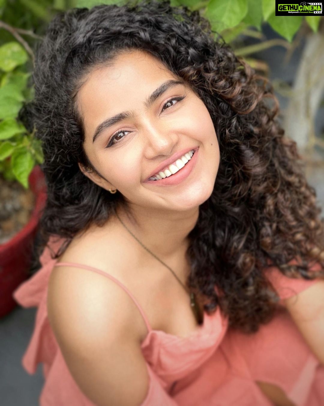 Anupama Parameswaran Instagram - Smiles for miles 🌸