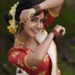 Anupama Parameswaran Instagram – Happy Onam 🌸🌺🌼🌿

Wearing @poornimaindrajith ♥️♥️♥️
Captured by @jiksonphotography 🔥🔥🔥
 @lightsoncreations 
Necklace @made_for_hers
Make up and styling by me and my amma @sunithaparameswaran75 🥰 Irinjalakuda