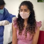 Anupama Parameswaran Instagram - Jabbed 😬 #vaccinationdone✔️ #takethejab💉✅ And tell me what does the second picture tell you 😝 Amrita Institute of Medical Sciences & Research Centre