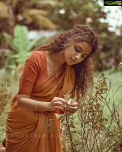 Anupama Parameswaran Instagram - @rjshaan !!! 10 million ... can u believe it ???? just love ... and nothing more ♥️ from Chandra 🙌🏼 Link in bio
