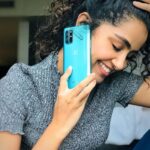 Anupama Parameswaran Instagram - This warp charge feature is changing my life! A 15-minute charge that can last all day, plus a great camera that makes it my go-to. Get yours from a OnePlus Experience Store today! #UltraStopsAtNothing @oneplus_india Check it out at the nearest OnePlus Stores, Reliance Digital & My Jio Stores. It will also be available at Croma stores. Follow and tag #OnePlus8T5G #UltraStopsAtNothing, @reliance_digital 😇😇😇