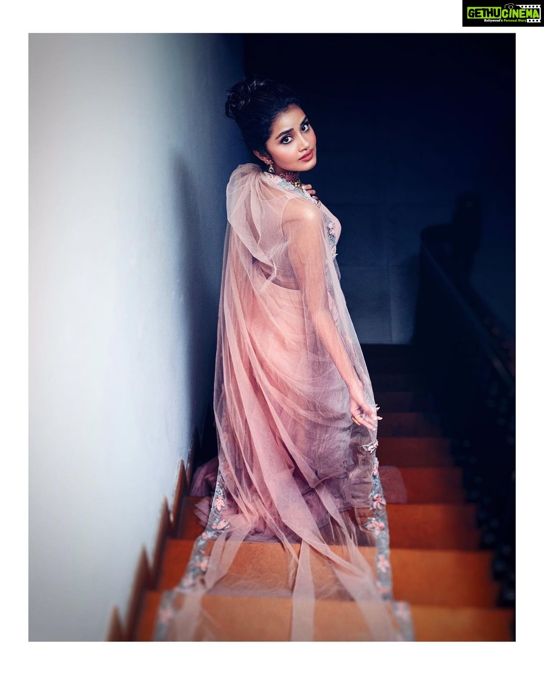 Anupama Parameswaran Instagram - What ?? Pizza ?? Where ??