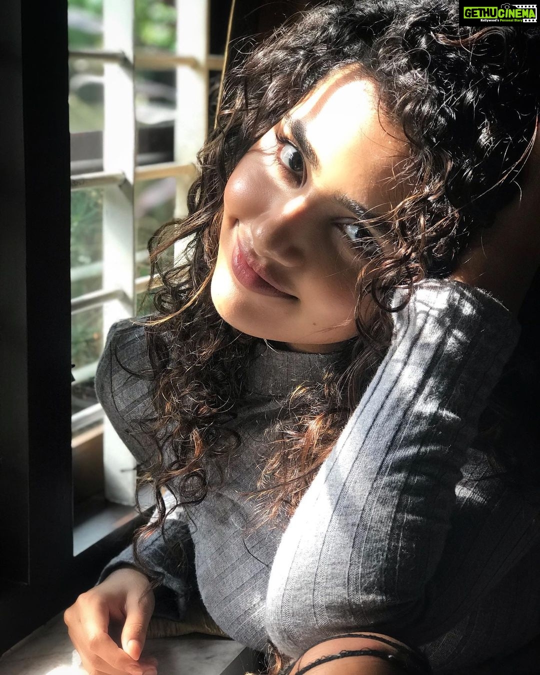 Anupama Parameswaran Instagram - Thanks @akshayeparameswaran for being a monkey and still clicking these for me.... I hate you though 😒😏