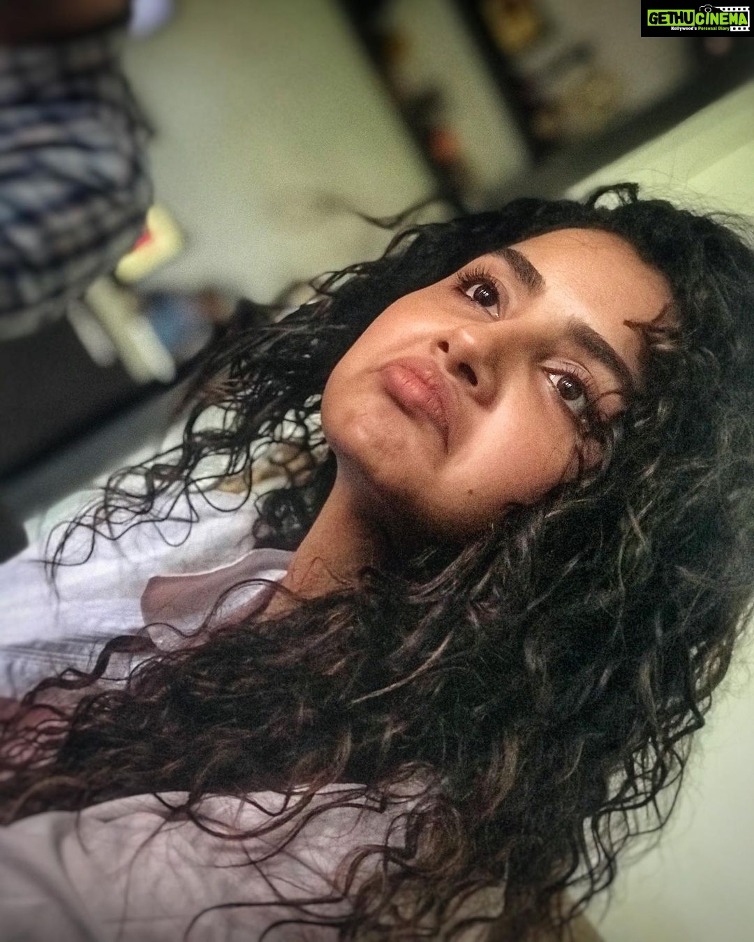 Anupama Parameswaran Instagram - The Quarantine Challenge #tqc : Caption this ......and I’m gonna give reply to the most interesting ones ♥️😘
