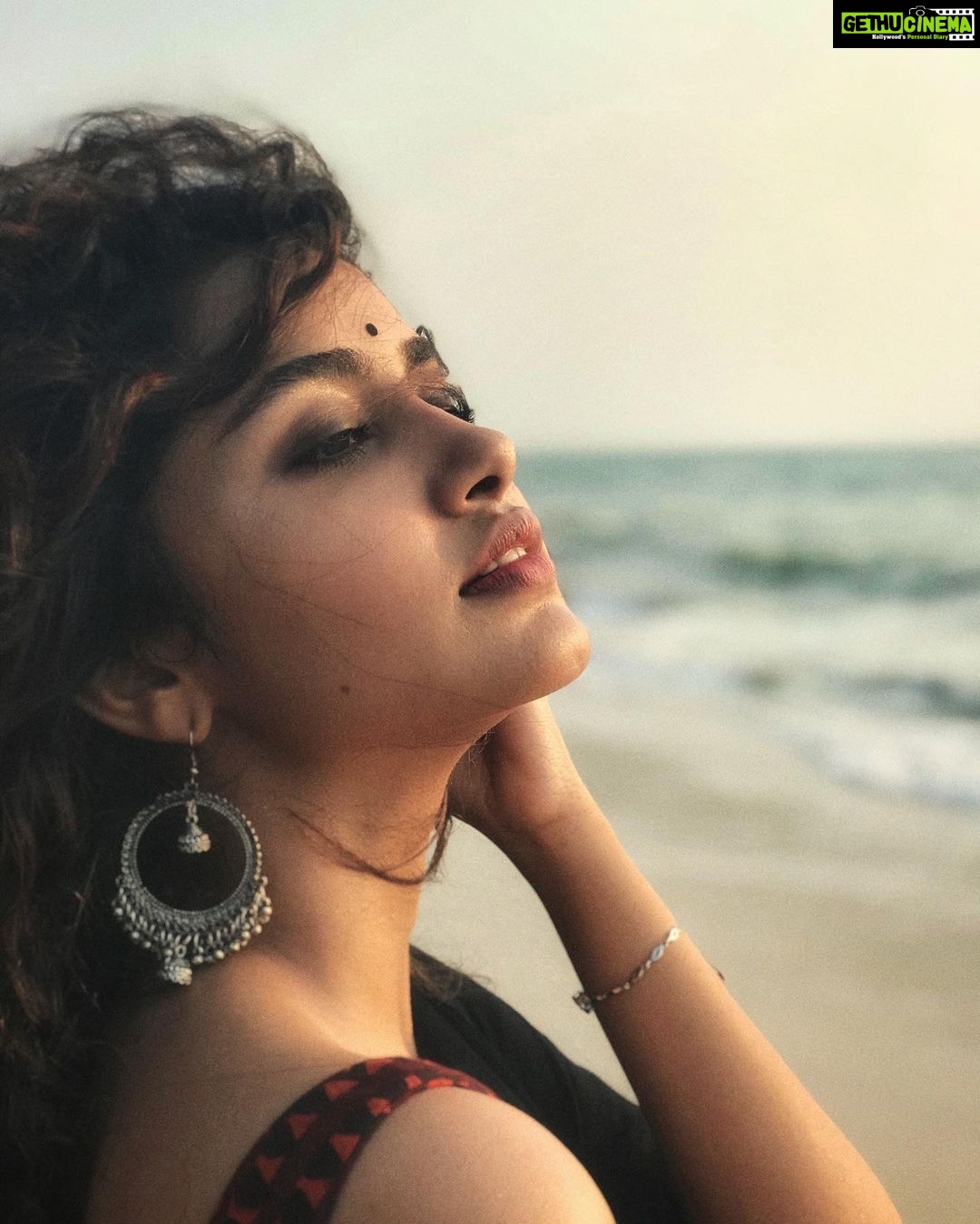 Anupama Parameswaran Instagram - 🌊