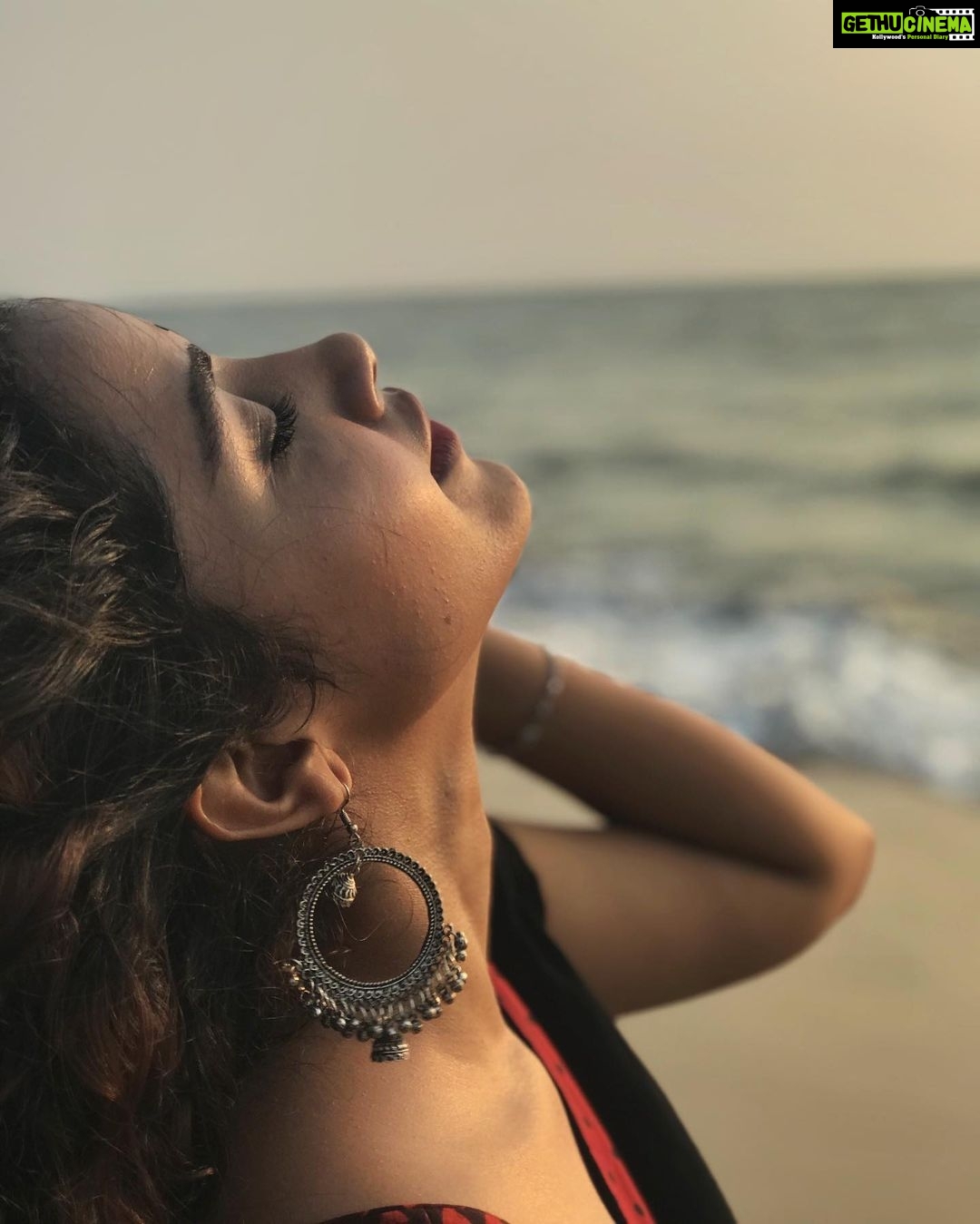 Anupama Parameswaran Instagram -
