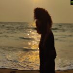 Anupama Parameswaran Instagram - Beach bae 🏝 A @sayoojmohan click