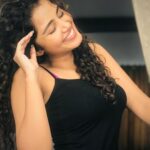 Anupama Parameswaran Instagram - Stop ✋🏼😂🤣🤭
