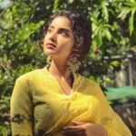 Anupama Parameswaran Instagram – 🌼🌻 🌼

PC @sajadkaakku ♥️
Styling by @lavanyabathina & @venkatesh_93 😍🤗
Saree by @affairs_label
Accessories by @chennai.allcollections