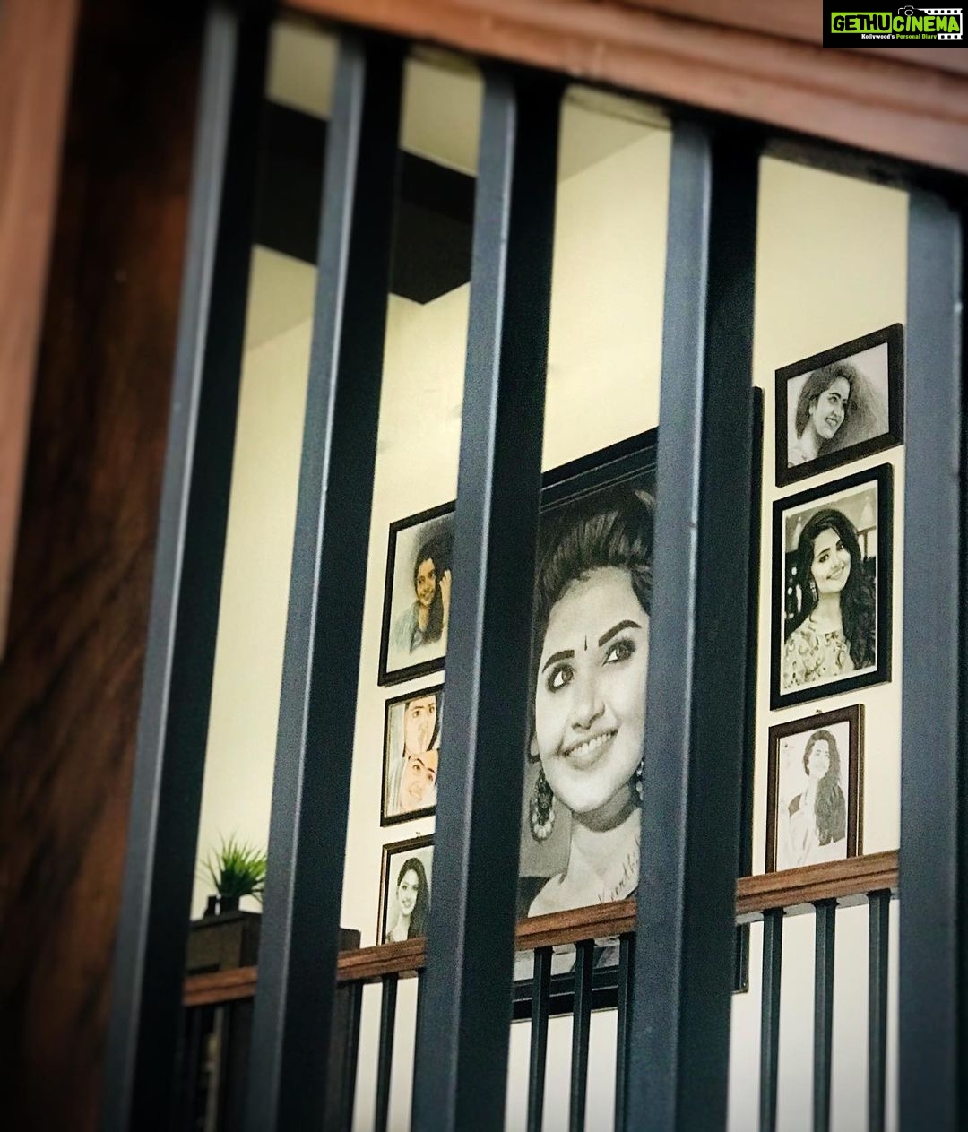 Anupama Parameswaran Instagram - Thanks to all wonderful people who put so much effort into all this and make my wall look beautiful ... it means a lot to me ... from the bottom of my heart ... love you all ♥️ Special thanks to @pratyusha_kp ♥️ love yaaaa