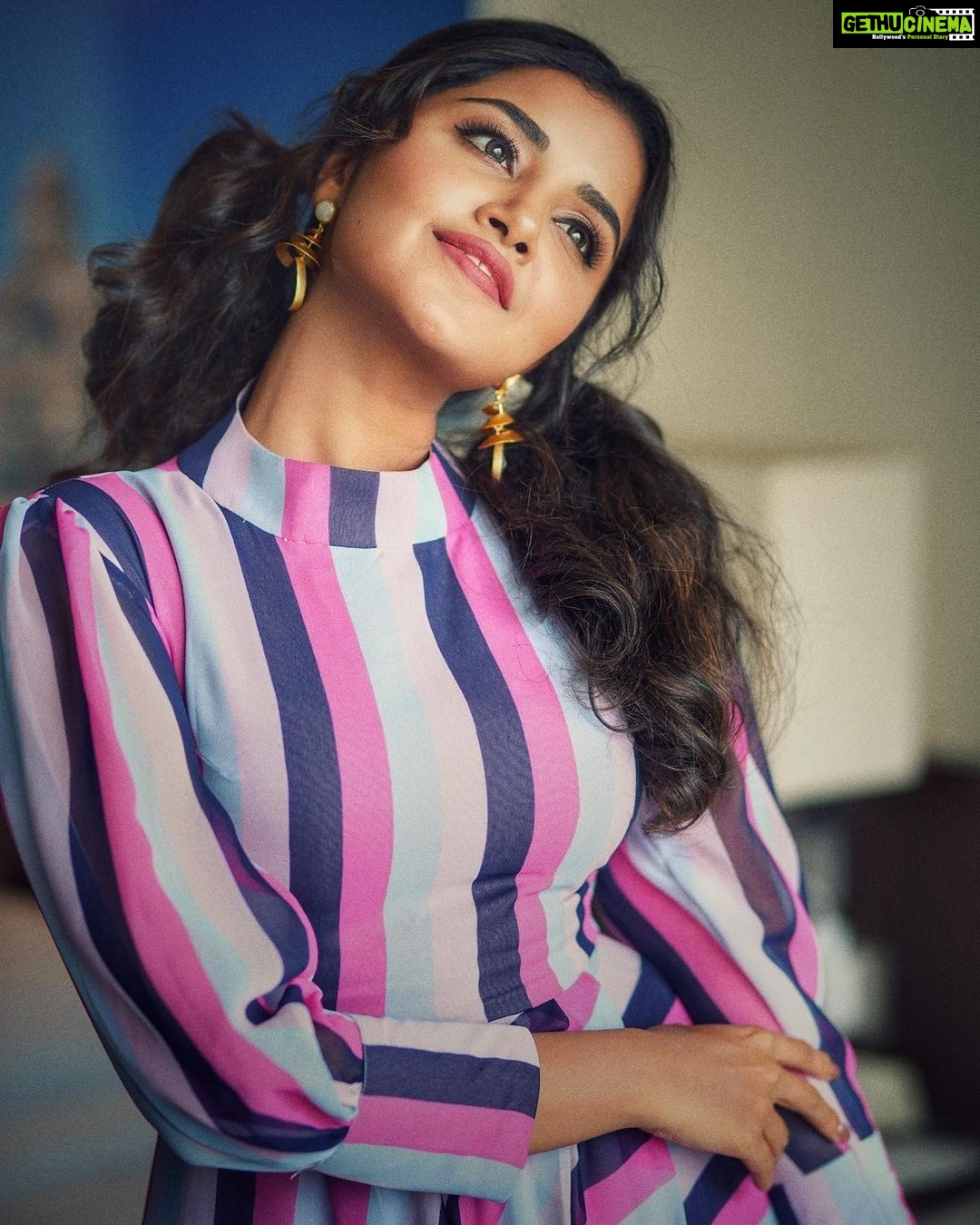 Anupama Parameswaran Instagram - ๐ง๐ป Styling ๐งฃ @lavanyabathina & @venkatesh_93 Dress ๐ @ragasutra_by_kavyaharish Accessories ๐ @vibha_creations_collections ๐ makeup @shelarpravin99 Hairstyle ๐โโ @koli_sarika7313 ๐ท @abhilash_elaprolu