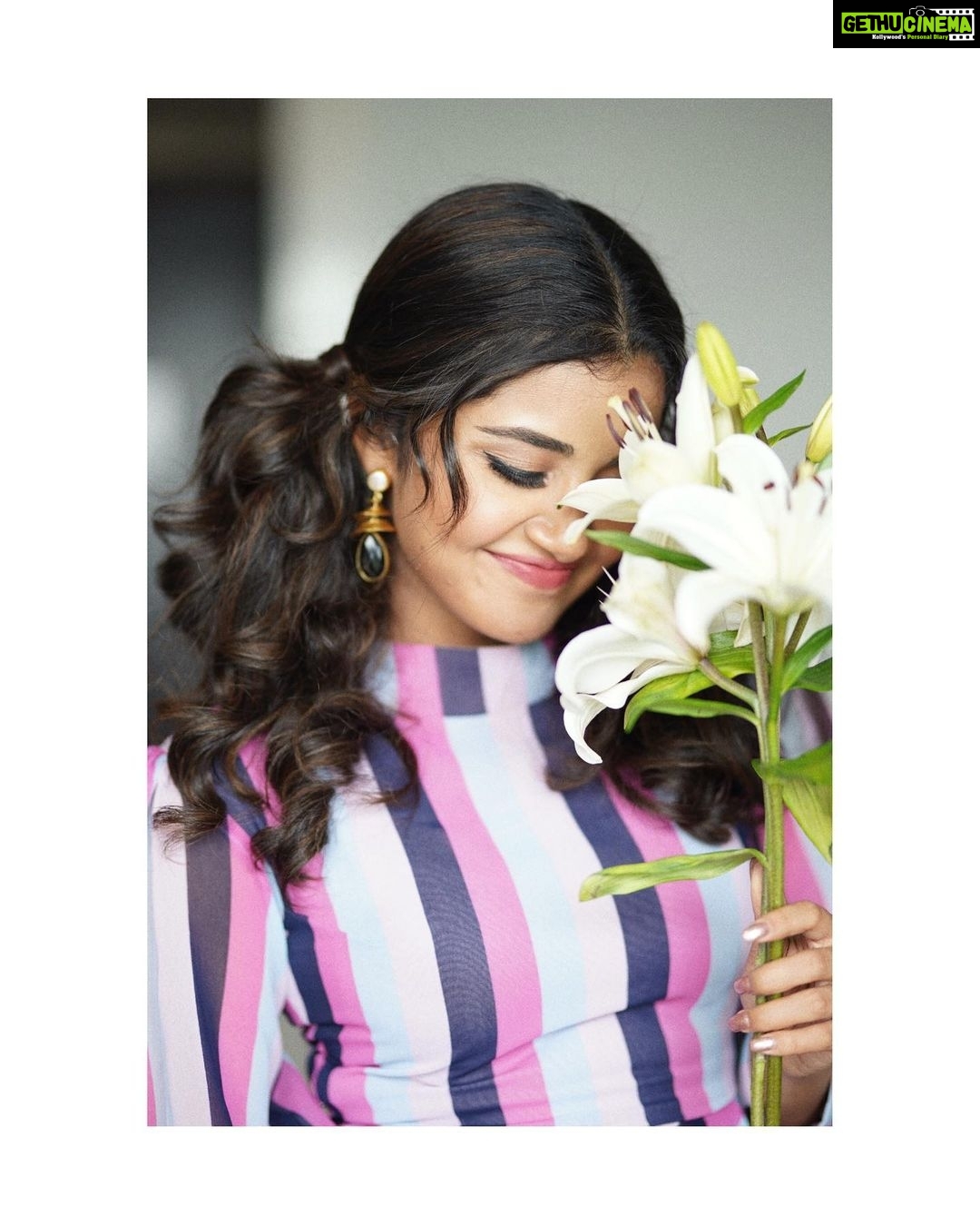 Anupama Parameswaran Instagram - Throwback to the promotion days Styling 🧣 @lavanyabathina & @venkatesh_93 Dress 👗 @ragasutra_by_kavyaharish Accessories 💍 @vibha_creations_collections 💄 makeup @shelarpravin99 Hairstyle 💁♀ @koli_sarika7313 📷 @abhilash_elaprolu