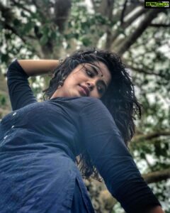 Anupama Parameswaran Instagram - ആൽമരം 🌳 PC @nijeshcheruly