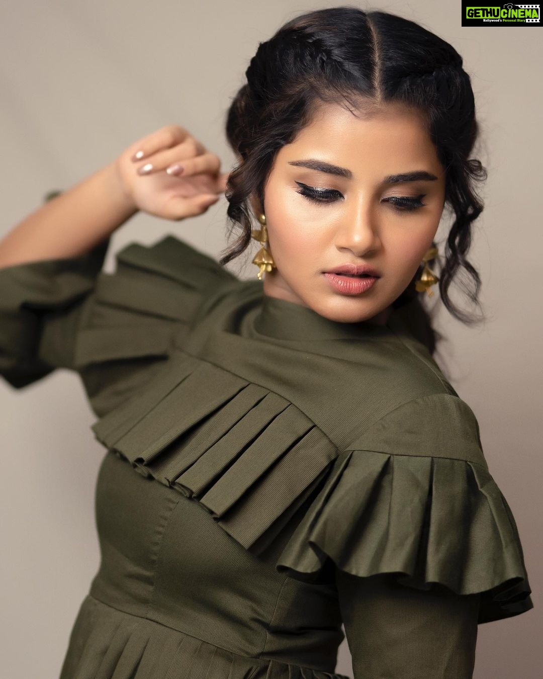 Anupama Parameswaran Instagram - 🍂