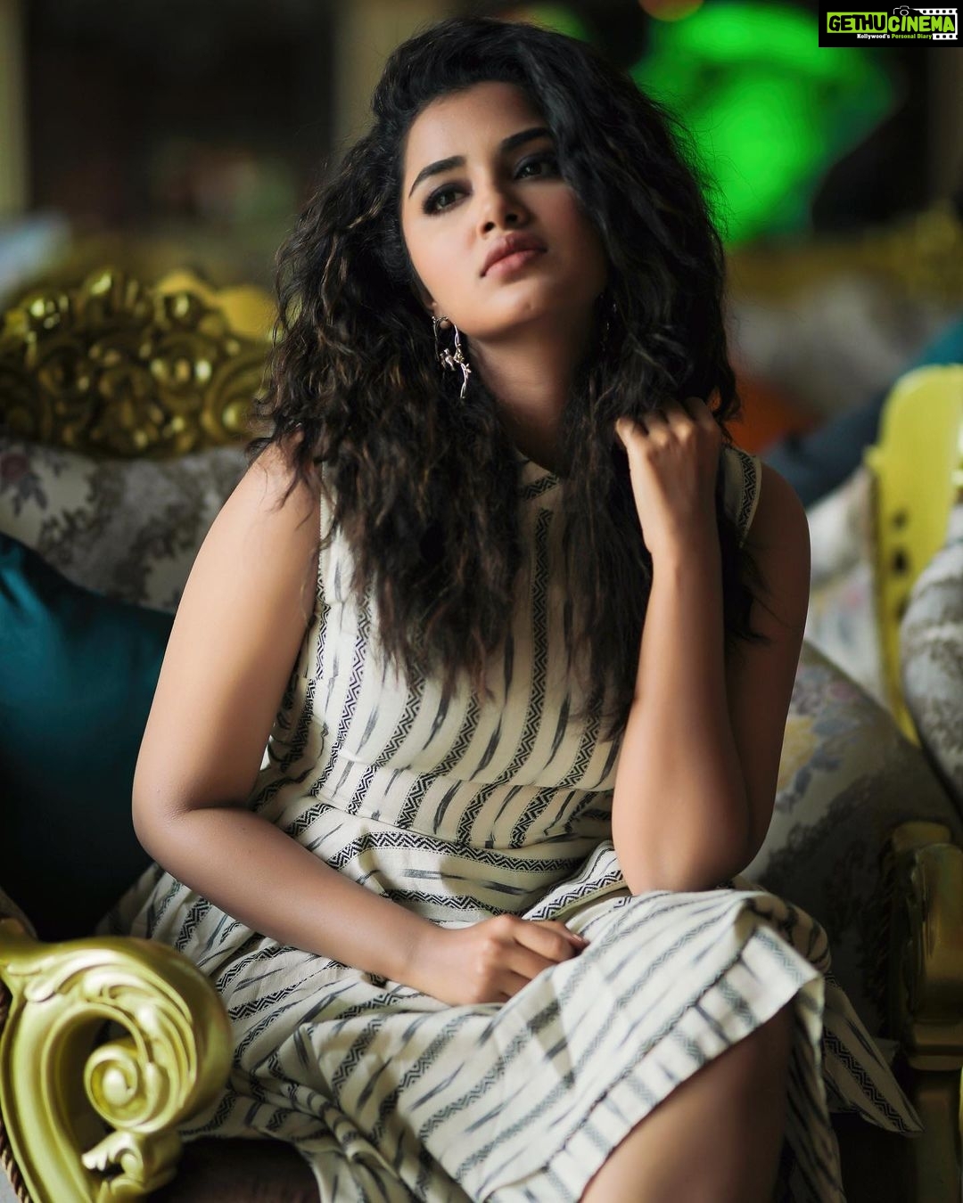 Anupama Parameswaran Instagram - Styling @lavanyabathina & @venkatesh_93 Outfit by @notchabovecreations Accessories by @thedeccanstory PC by @pnn_photography & @udays_photography Makeup 💄 @shelarpravin99 Hairstyle 💁♀ @koli_sarika7313