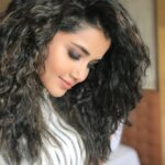 Anupama Parameswaran Instagram - 💇🏻‍♀️ Styling @lavanyabathina & @venkatesh_93 Outfit by @notchabovecreations Accessories by @thedeccanstory PC by @shelarpravin99 Makeup 💄 @shelarpravin99 Hairstyle 💁‍♀ @koli_sarika7313