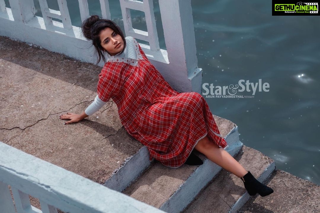 Anupama Parameswaran Instagram - Mathrubhumi star and style magazine shoot 💃🏻 Costume : @houseofambaram Photography : @arun_payyadimeethal Styling : @arjun_vasudevs Make up : @subiganesh Retouch : @suveeshgraphiccynaid