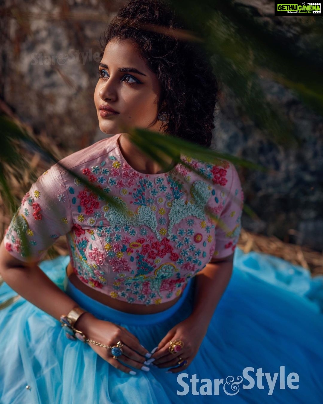 Anupama Parameswaran Instagram - Mathrubhumi star and style magazine shoot ♥️ Photo:@arun_payyadimeethal Costume: @riboniofficial Styling: @arjun_vasudevs Retouch: @suveeshgraphiccynaide Makeup: @subiganesh