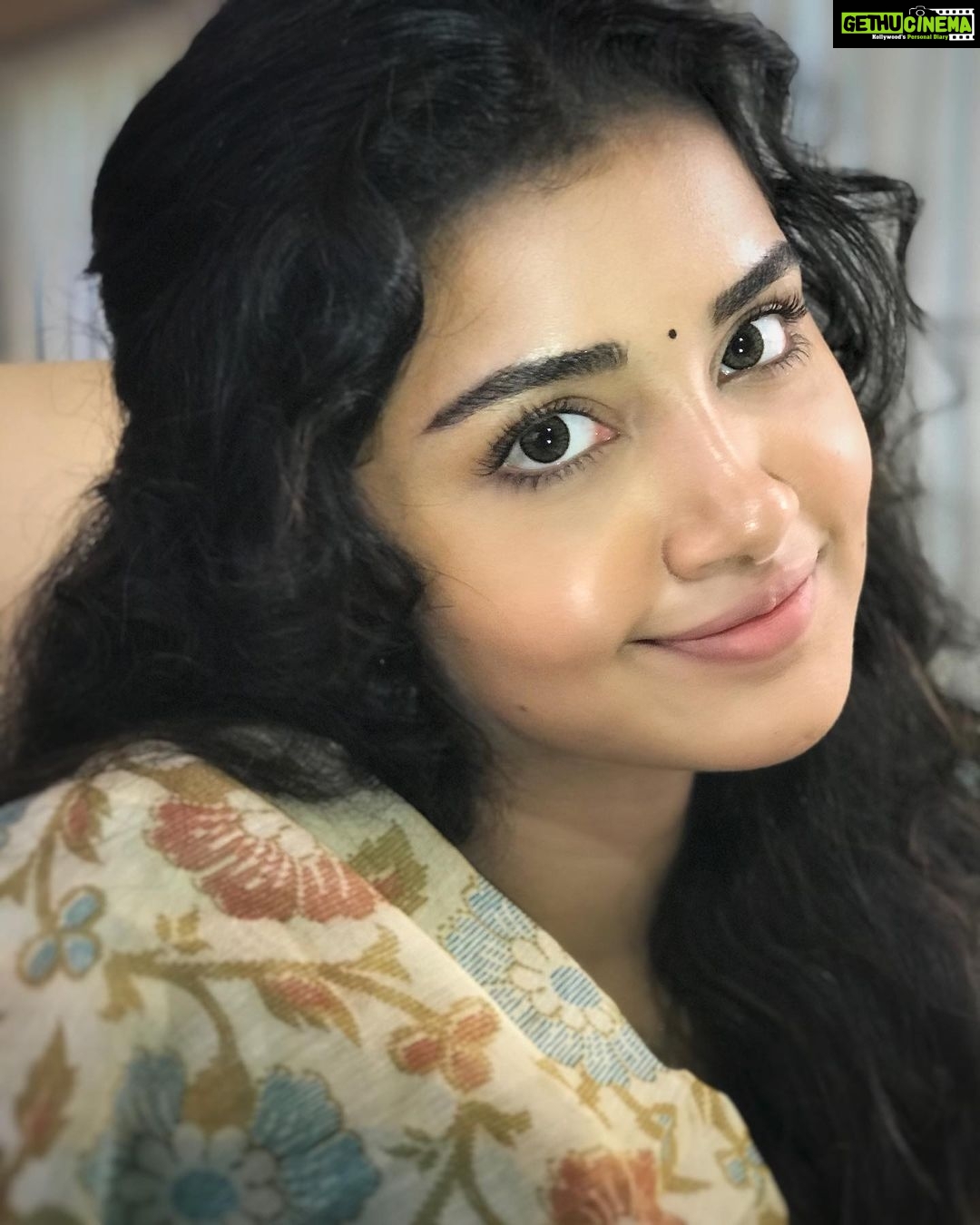 Anupama Parameswaran Instagram - Lots of love ..... 🖤