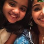 Anupama Parameswaran Instagram - @dua_kaushik 👧🏻♥️ #rakshasudu days 👹