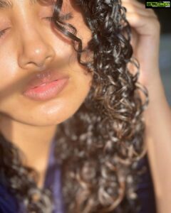 Anupama Parameswaran Instagram - Embracing the inner glow✨ #nomakeup #nofilter #sleepdeprived #stillglowing #innerglow