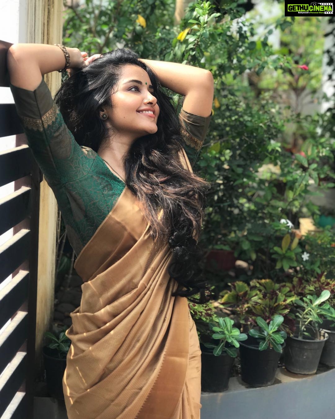 Anupama Parameswaran Instagram - Green 🌿
