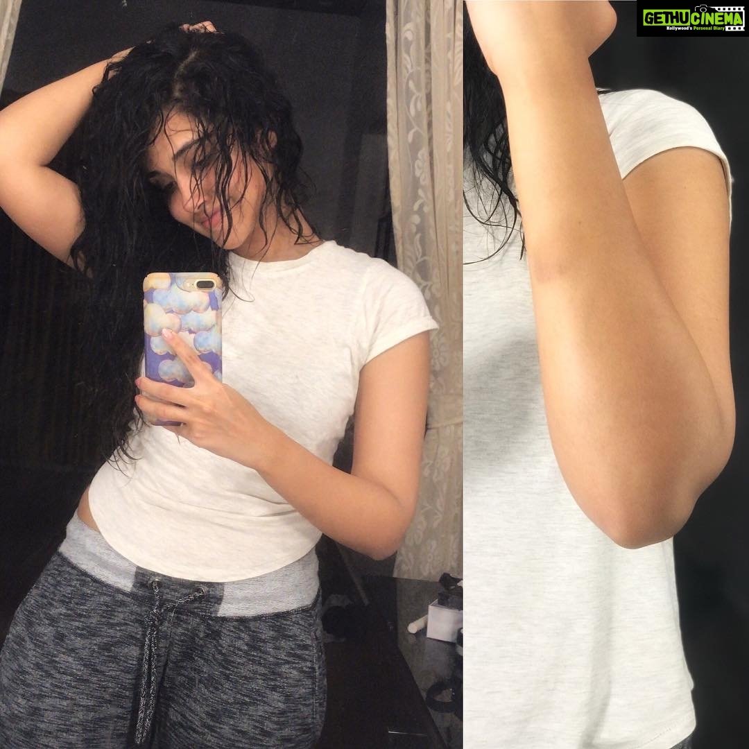 Anupama Parameswaran Instagram - With a strong spirit , you heal every bruise....♥️ #shootlife