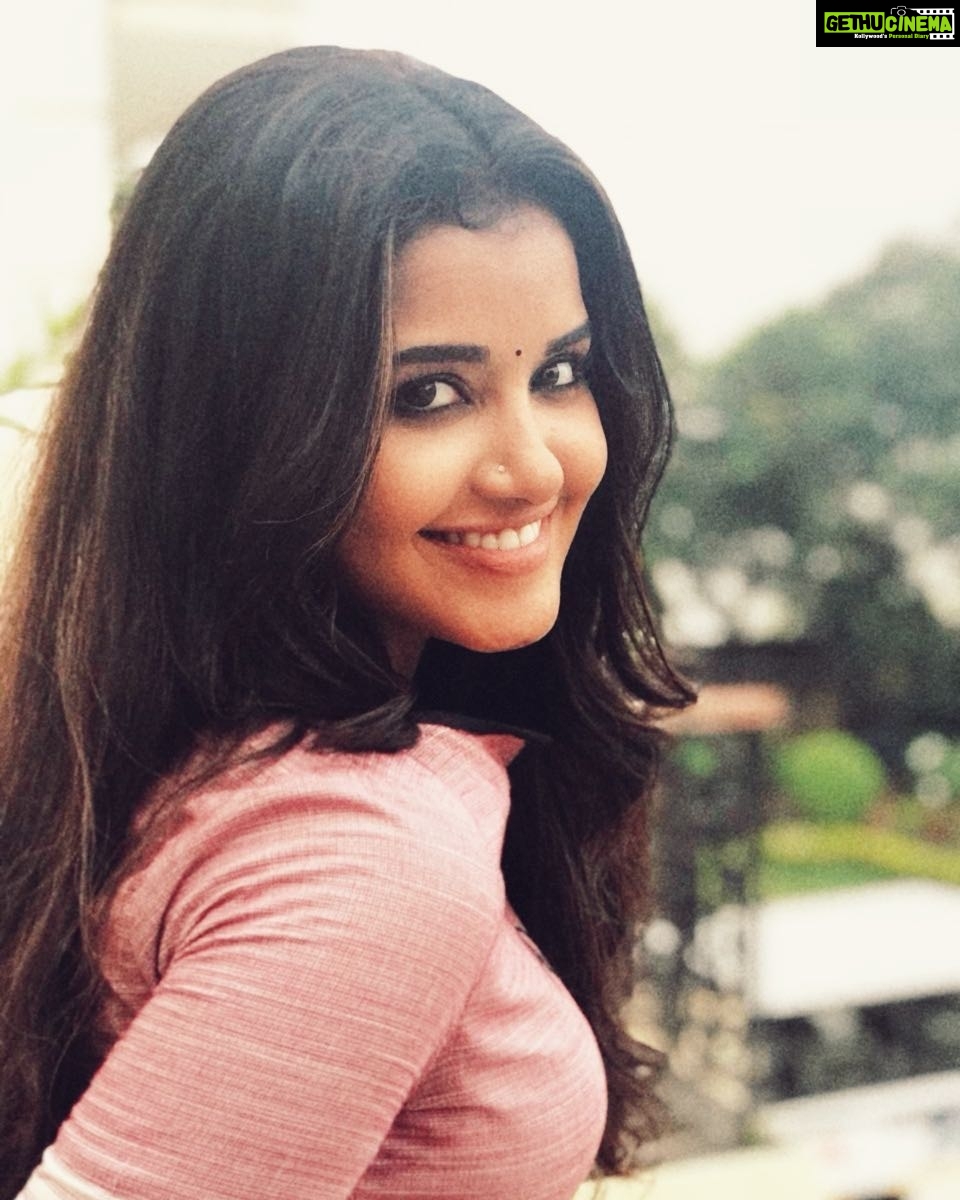 Anupama Parameswaran Instagram - #natasaarvabhouma releasing in an hour 🙈 i loved being “her” in the film ...I hope you guys will love her and the movie too♥️