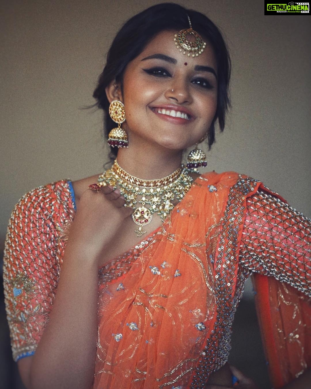 Anupama Parameswaran Instagram - Her smile was like armour and everyday she went to war .