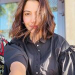 Anushka Sharma Instagram - Hair- there- everywhere 💁🏻‍♀️