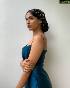 Aparna Vinod Instagram - Satin dress: @v.a.i.g.a 
Scarf: @v.a.i.g.a