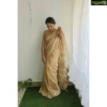 Aparna Vinod Instagram – Grocery shopping outfit

#aparna #aparnavinod #quarantinelife #saree #traditional #vishu #vishu2020