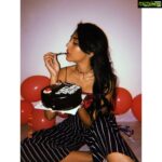 Aparna Vinod Instagram – Pathetic but Aesthetic 
#aparna #aparnavinod
#birthday #birthdayweek #cake #surprisecake #2020 #turned24