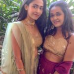 Aparna Vinod Instagram - You think I am crazy? Meet my sister. #pune #wedding #cousinswedding #sister #sisters #punewedding #maharashtrian_wedding #family #ammasclick #loveumom Pune, Maharashtra