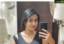 Aparna Vinod Instagram - Black is my happy colour 🖤 #shoot #kodaikanal #ladyinblack #shootlife #actorslife #blackdress #aparna #aparnavinod