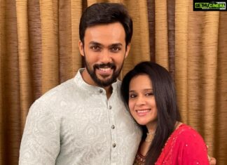 Arav Instagram - Heartiest wishes to all to have a safe & peaceful #EidUlFitr. Hope the power of our prayers can restore hope in humanity, liberate all people from this #COVID19 pandemic situations and ease in any hardship that’s worrying us. Wishing everyone good health, safety, positivity and tranquillity. #EidMubarak from @raahei & me #aravraahei #eidmubarak2021 #eid #eidulfitr #spreadhumanity #humanity #peace #health #happiness #prayersforhealing #prayersfortheworld #eidpost #eidoutfit #eid2021
