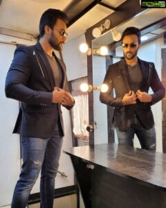 Arav Instagram - For the launch of BB Jodigal @vijaytelevision.
It was a wonderful to catch up with contestants from all the seasons

May 2nd 

Styling - @zafirandshadab 

#bbjodigal