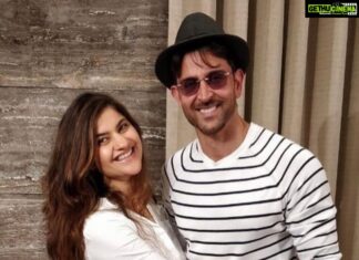 Archana Instagram - The kind of #love that cannot be described 💪🧿💜🙌🏼🤗 @hrithikroshan #thankyou for spreading sooooo much #warmth