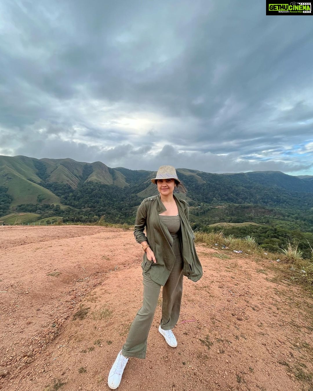 Archana Instagram - Uff #kerela is #heaven plzzzzzz come here everyone once in ur life! I have been here sooo many times and you can only marvel more and more at how rich this state is! ππππ§Ώπ§Ώπ§Ώπ―π―π―π€©π€©π€© #periyar #tiger #reserve #safari #travel #tourism #india #desi #thekkady #kerela #southindia Periyar Wildlife Reserve,Thekkady
