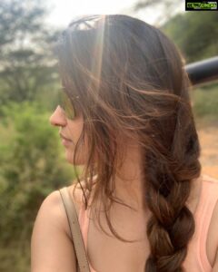 Archana Instagram - Chalo #jungle 
#travel #travelindia 
#sunshine #green #wild #safari #myrajasthan #rajasthan #jaipur #fun #friends #together #leopard #travelling #outdoor #india #nature #forest #jhalnasafaripark #jhalna