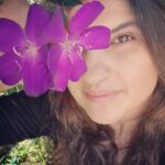 Archana Instagram - On eye towards the sky … and the other towards nature … may we always be surrounded with the bounty of nature’s abundance, fresh air (🙄🙄🙄🙈🙈🙈) & caring people around! 💗🤶💯🧿🇮🇳🤩🤗🙌🏼 #happynewyear #happy2021 #kerela Kerala spice garden kumily